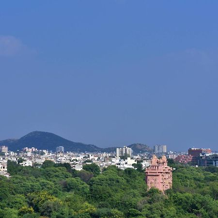 Jaipur Marriott Hotel Eksteriør billede View of the city