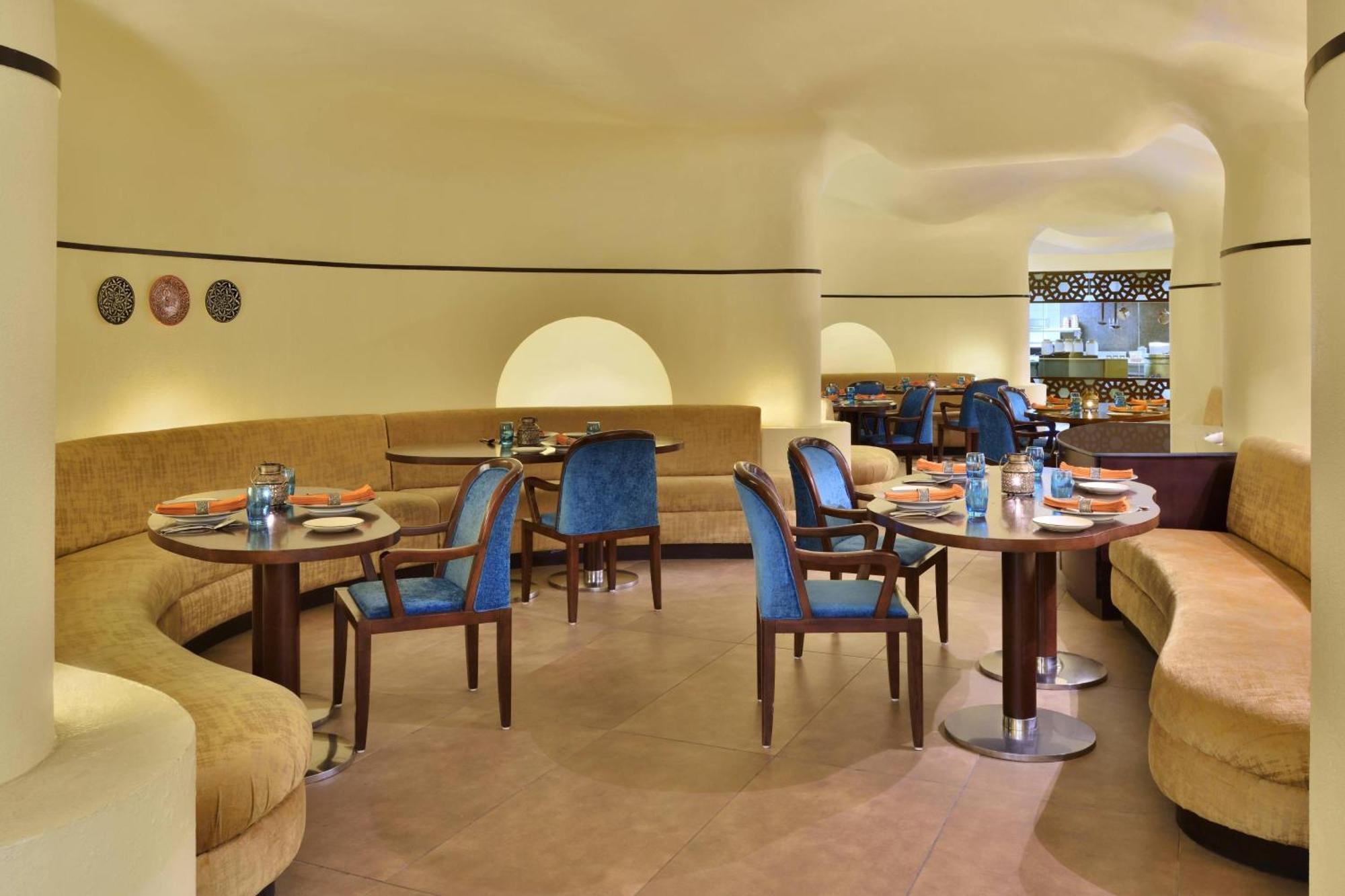 Jaipur Marriott Hotel Eksteriør billede The restaurant