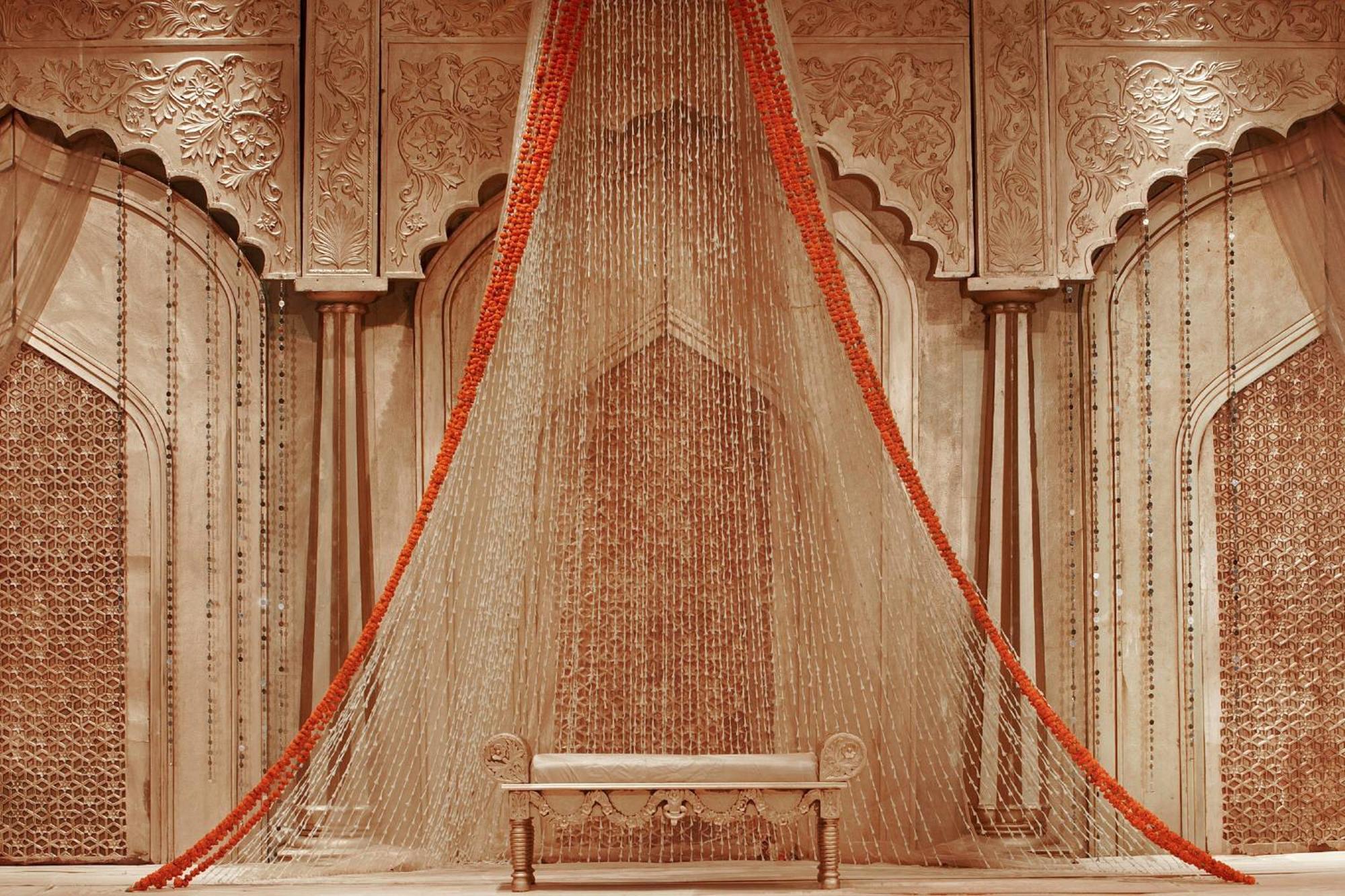 Jaipur Marriott Hotel Eksteriør billede The interior of the temple